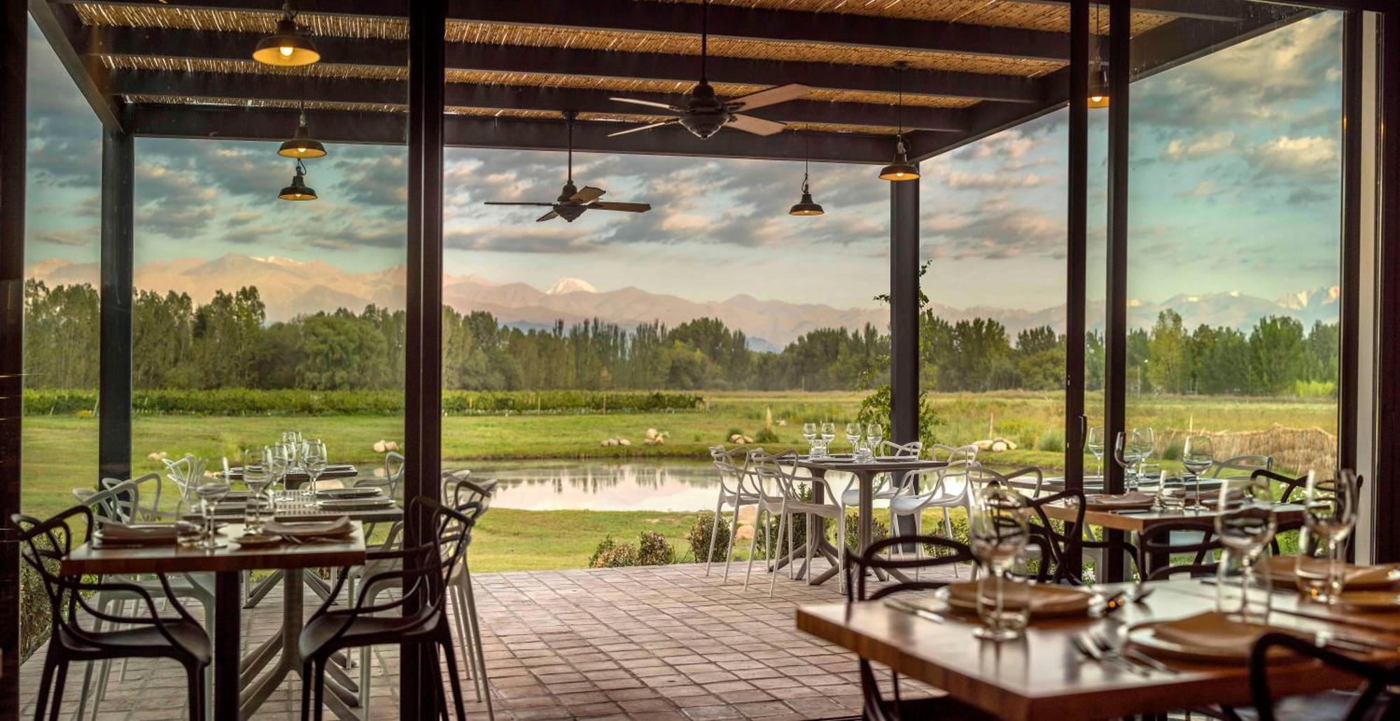 Postales Boutique Winery Hotel - Valle De Uco Колония-лас-Росас Экстерьер фото